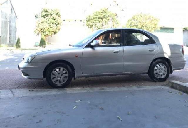 Cần bán gấp Daewoo Nubira đời 2005, màu bạc, nhập khẩu