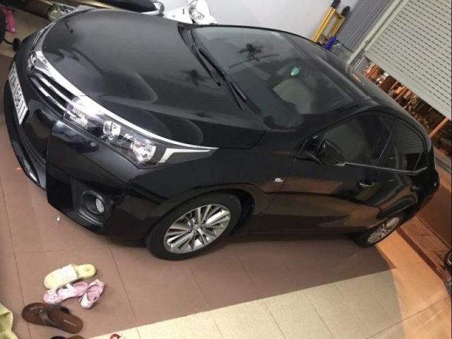 Bán Toyota Corolla altis đời 2015, màu đen chính chủ