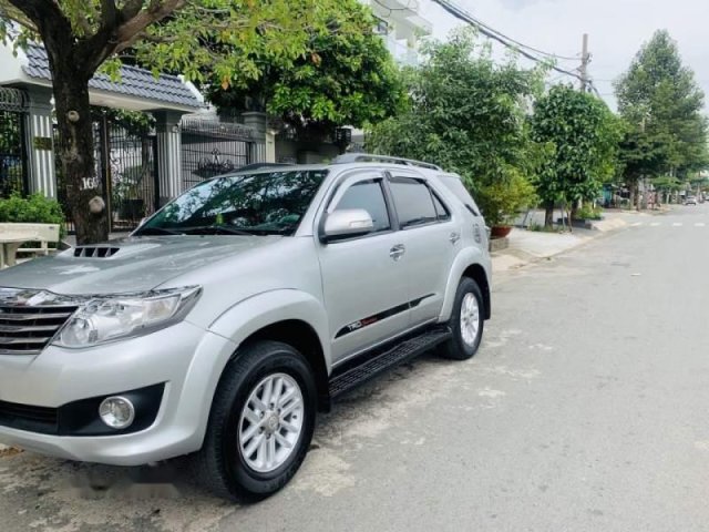 Bán Toyota Fortuner 2014, màu bạc, số sàn