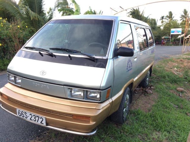 Cần bán Toyota Van 1990, nhập khẩu, giá chỉ 65 triệu