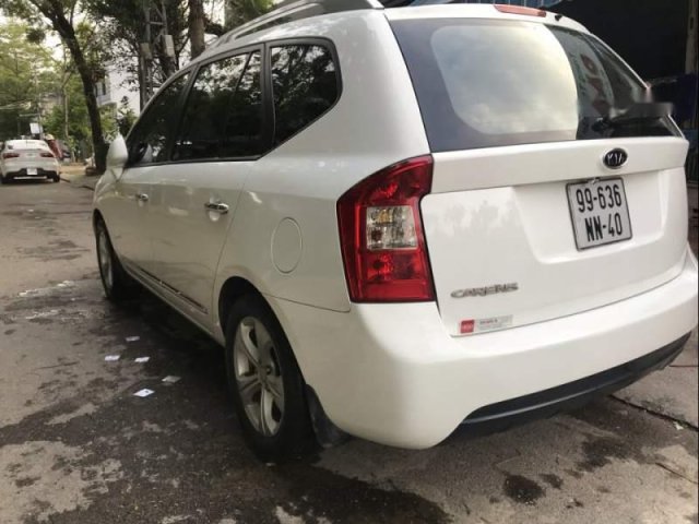 Bán xe Kia Carens 2015, màu trắng, giá tốt