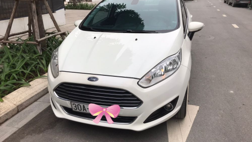 Cần bán lại xe Ford Fiesta 1.5 AT 2014, màu trắng