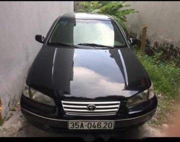 Cần bán xe Toyota Camry 2000, màu đen, xe nhập, giá 60tr