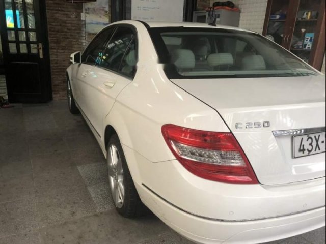 Cần bán gấp Mercedes C250 CGI năm 2010, màu trắng, chính chủ