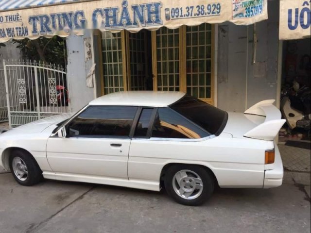 Bán Mazda 929 đời 1985, màu trắng, xe nhập