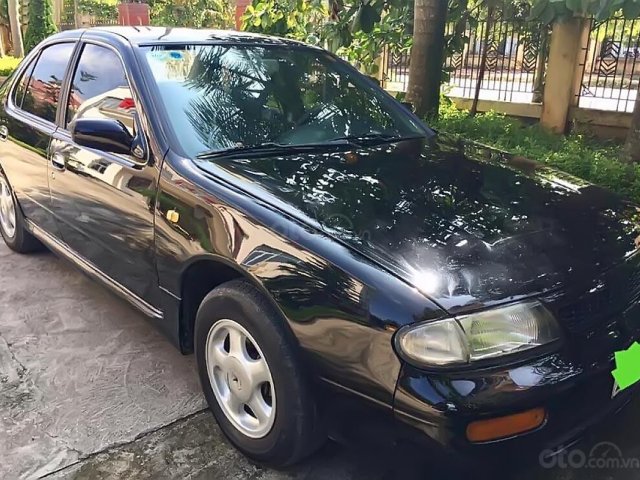 Bán xe Nissan Bluebird 2.0 sản xuất 1995, xe đẹp, còn nguyên bản