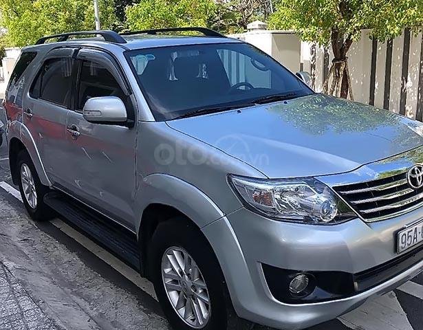 Bán Toyota Fortuner 2.5 G năm sản xuất 2012, màu bạc, số sàn