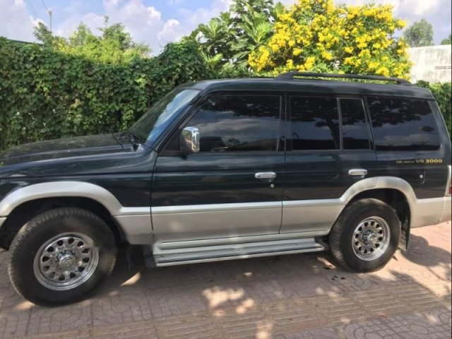 Cần bán Mitsubishi Pajero đời 2002 xe gia đình