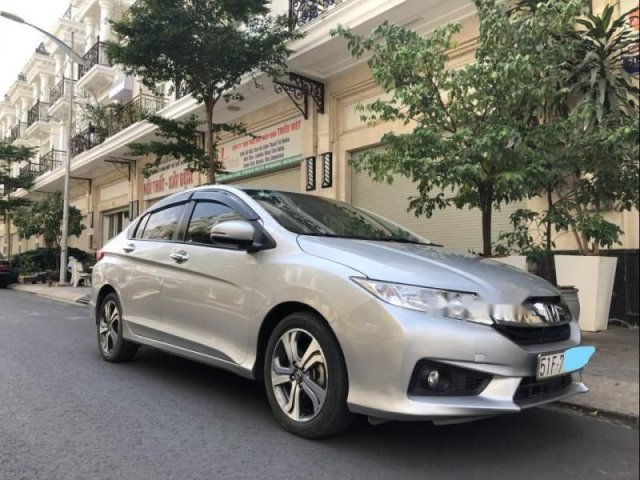 Bán Honda City AT đời 2016, màu bạc xe gia đình0