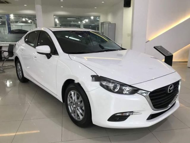 Bán xe Mazda 3 năm sản xuất 2018, màu trắng