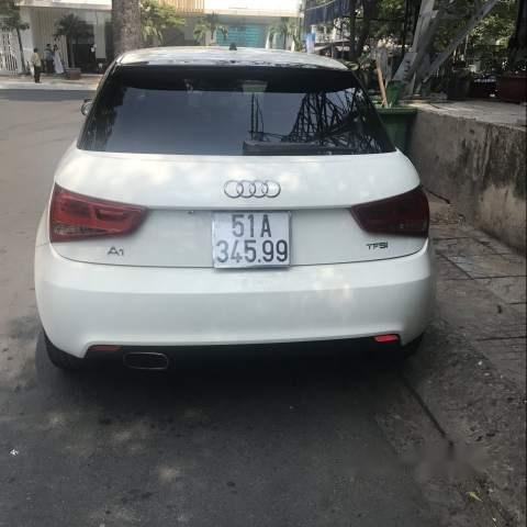 Bán xe Audi A1 sản xuất năm 2010, màu trắng, nhập khẩu nguyên chiếc