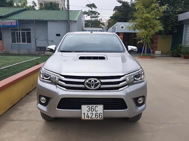 Bán Toyota Hilux 3.0G 4x4 AT sản xuất năm 2016, màu bạc, nhập khẩu 