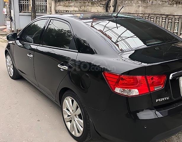 Cần bán xe cũ Kia Forte 2011, màu đen như mới