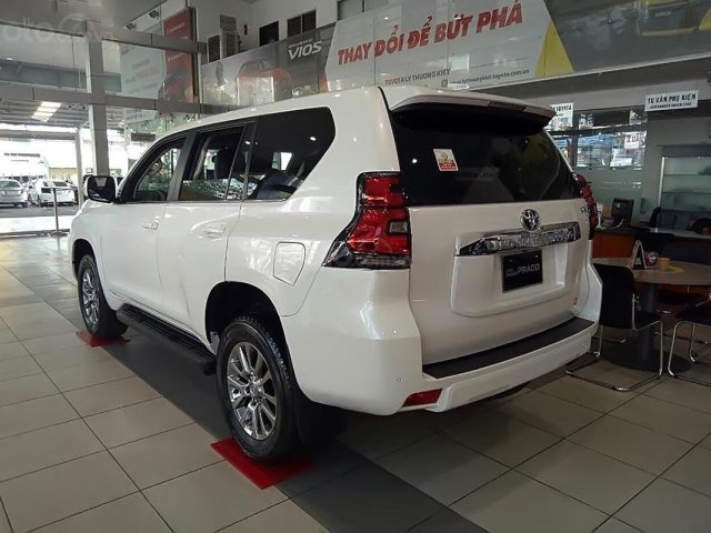 Bán xe Toyota Prado 2019, màu trắng, nhập khẩu nguyên chiếc