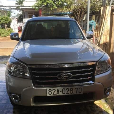 Bán Ford Everest đời 2010, màu bạc, giá chỉ 445 triệu