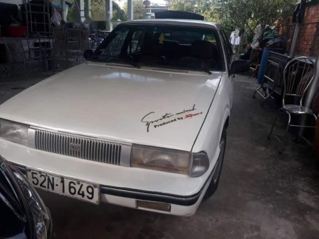 Cần bán Kia Concord đời 1989, màu trắng, xe nhập, giá 27tr