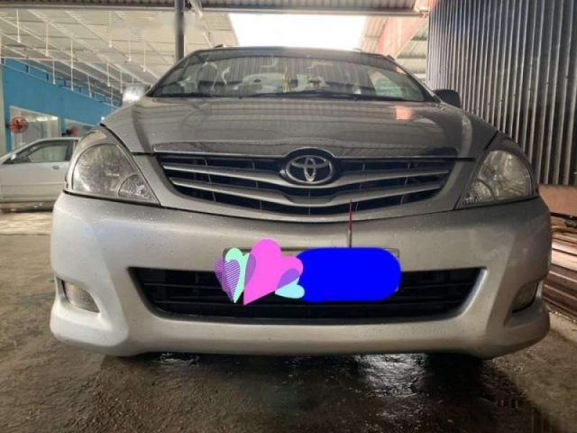 Bán Toyota Innova đời 2011, màu bạc, 436tr