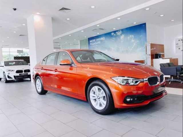 Bán BMW 3 Series 320i đời 2018, màu đỏ, xe nhập, giá tốt