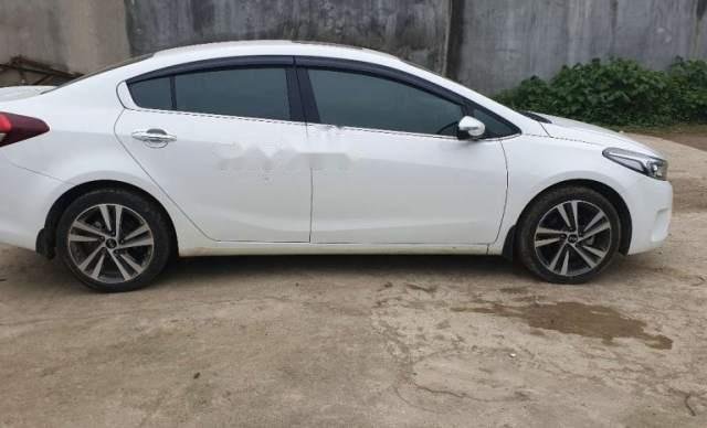 Bán xe Kia Cerato AT sản xuất năm 2017, màu trắng