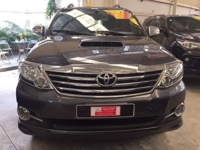 Bán Toyota Fortuner 2015, màu đen, 880 triệu