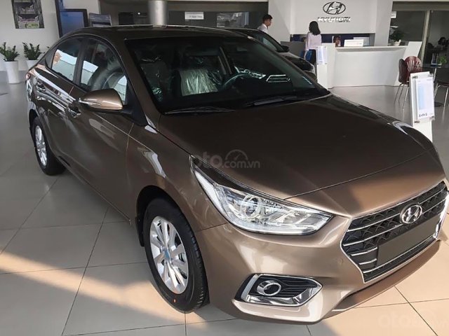 Bán Hyundai Accent 1.4 AT đời 2018, màu nâu mạnh mẽ