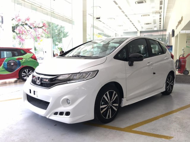 Honda Jazz RS giá hấp dẫn chỉ trong tháng 2/2018, hỗ trợ hơn 50 triệu, giao xe trước tết