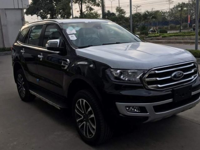 Cần bán xe Ford Everest đời 2018, giá tốt