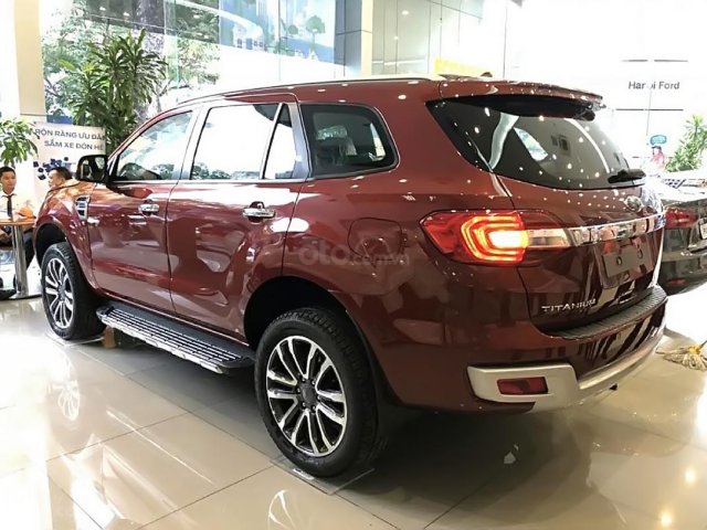 Bán ô tô Ford Everest Titanium 2.0L 4x4 AT 2019, màu đỏ, xe nhập