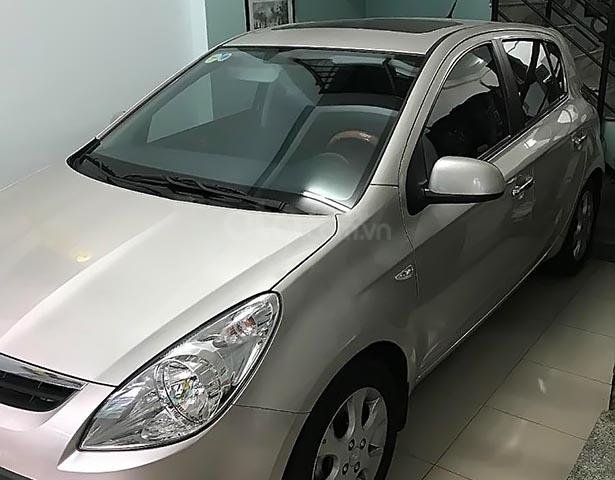 Bán Hyundai i20 2010, xe nhà ít chạy, còn mới