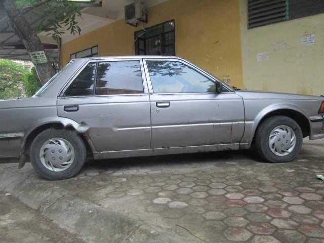 Bán xe Nissan Bluebird đời 1992, màu bạc, nhập khẩu, chính chủ, giá chỉ 30 triệu