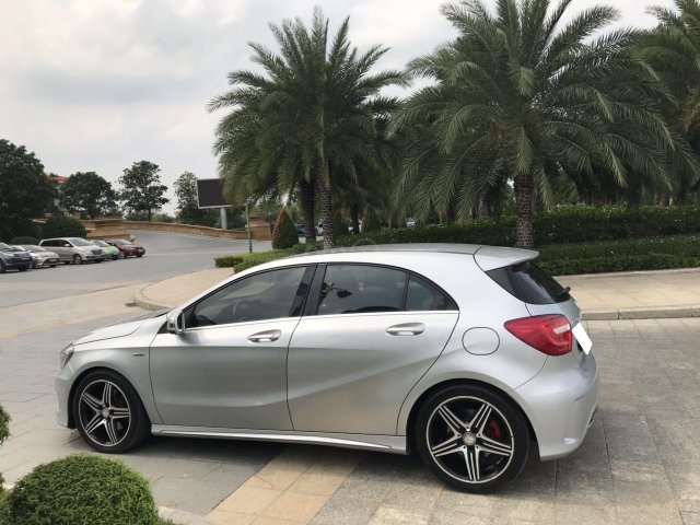 Bán Mercedes A250 Sport AMG 2015 màu bạc cực mới