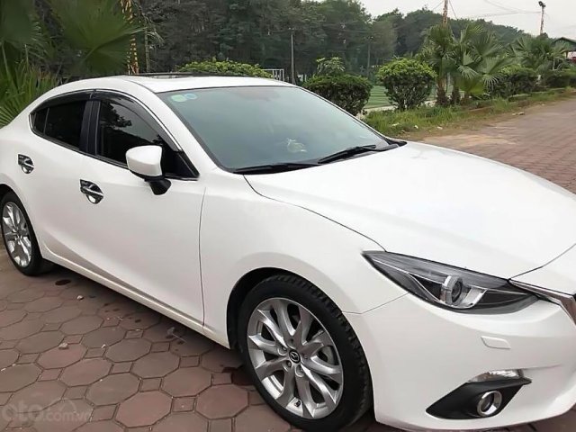 Bán xe Mazda 3 2.0, đăng ký T4/2015, màu trắng