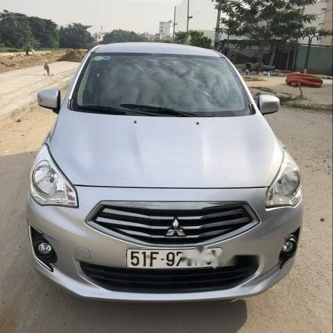 Bán Mitsubishi Attrage năm sản xuất 2016, màu bạc, nhập khẩu  