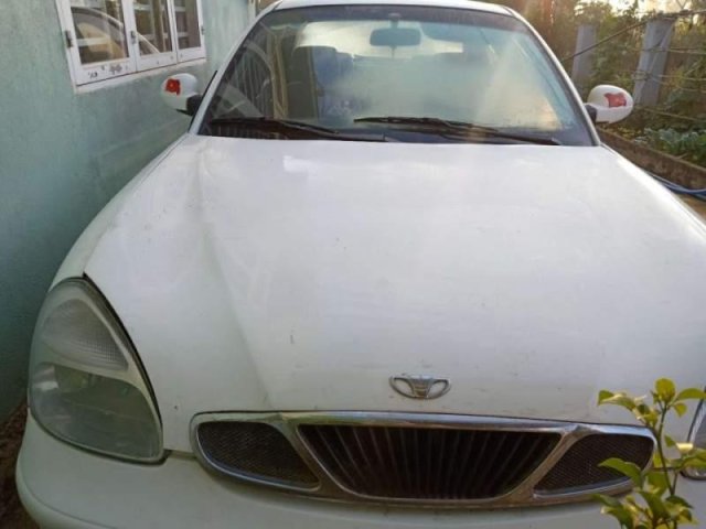 Cần bán xe Daewoo Nubira đời 2003, màu trắng