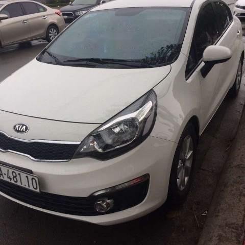 Cần bán gấp Kia Rio 1.4 MT đời 2015, màu trắng