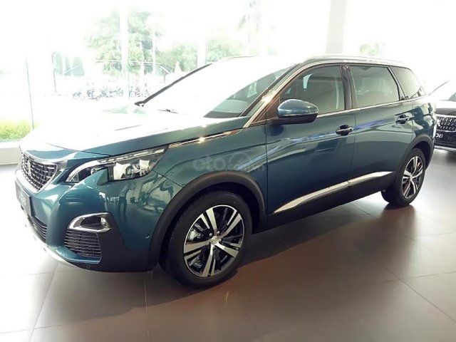 Cần bán Peugeot 3008 1.6 AT sản xuất 2018, màu xanh lam