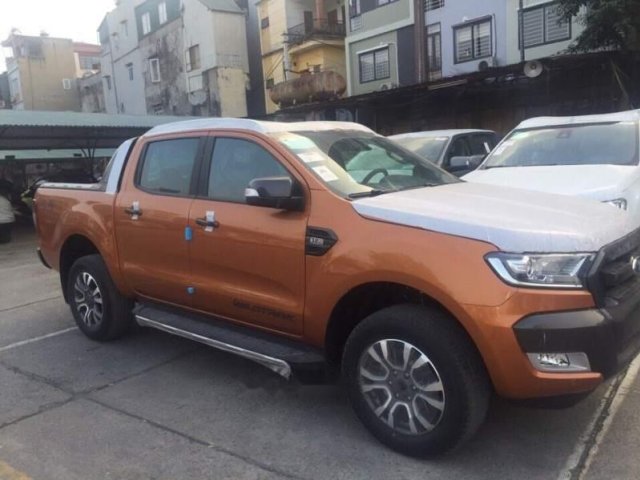 Bán xe Ford Ranger Wildtrak 3.2 đời 2017, màu cam