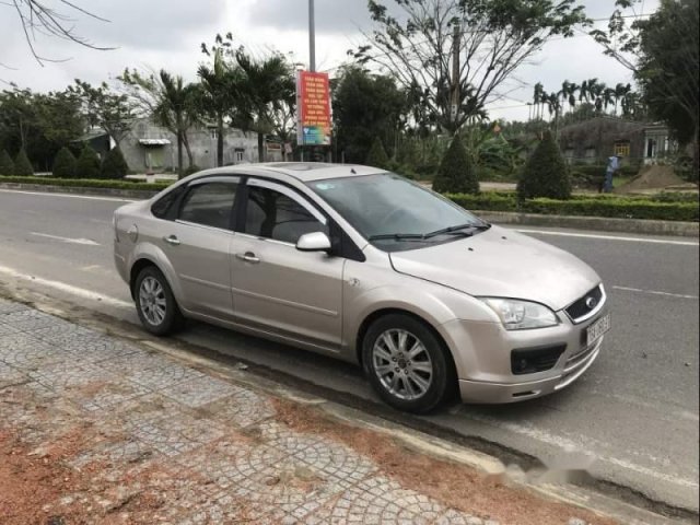 Cần bán gấp Ford Focus AT đời 2005, xe hoạt động bình thường