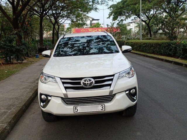 Bán Toyota Fortuner 2.4G 4x2MT đời 2017, màu trắng, nhập khẩu, bán giá 970 triệu