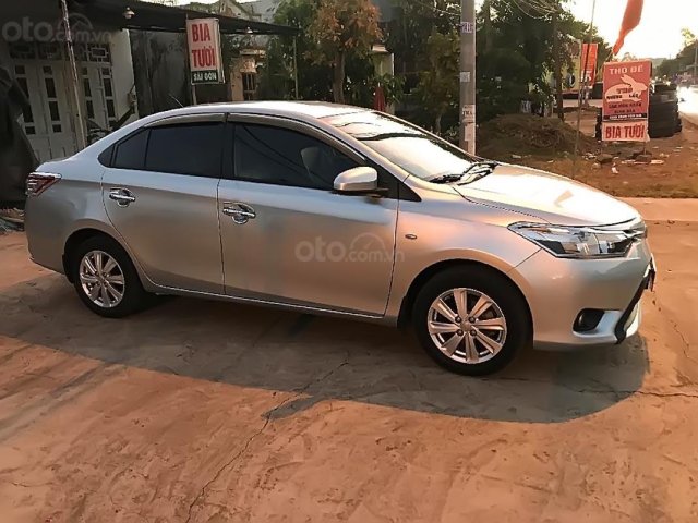 Bán ô tô Toyota Vios 2014, màu bạc số sàn, giá 436tr