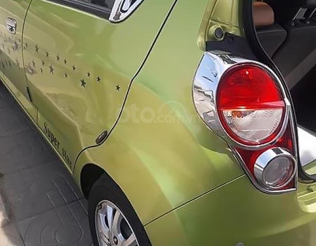 Cần bán xe Chevrolet Spark LT 1.0 MT 2016, màu xanh lam