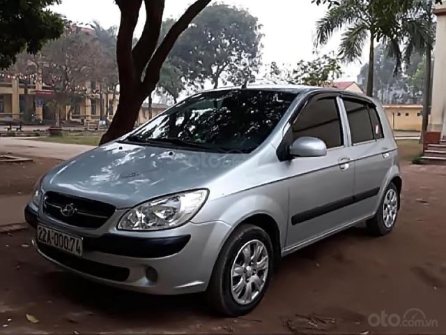 Bán Hyundai Getz màu bạc, đời 2010, xe nhập khẩu, số sàn