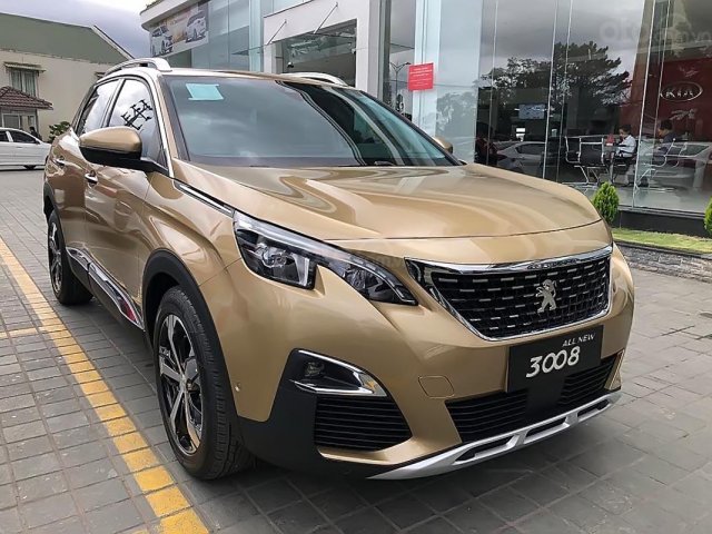 Cần bán xe Peugeot 3008 1.6 AT 2019, màu vàng0