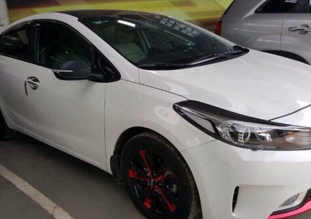 Bán xe Kia Cerato đời 2018, màu trắng, xe nhập 