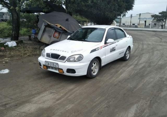 Bán Daewoo Lanos đời 2003, màu trắng, nhập khẩu