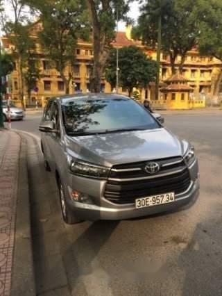 Bán Toyota Innova 2017, màu xám, giá 760tr