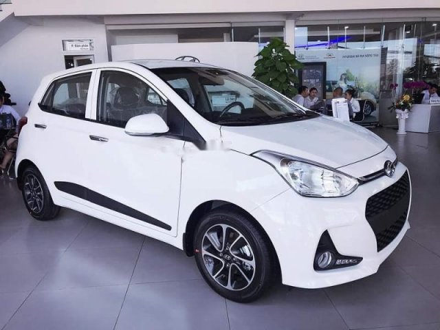 Bán Hyundai Grand i10 năm 2019, màu trắng giá cạnh tranh