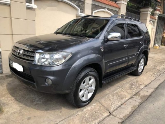 Cần bán Toyota Fortuner năm 2009, 595 triệu