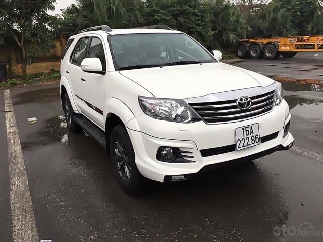 Bán Toyota Fortuner 2.7V TRD Sport đời 2016, màu trắng