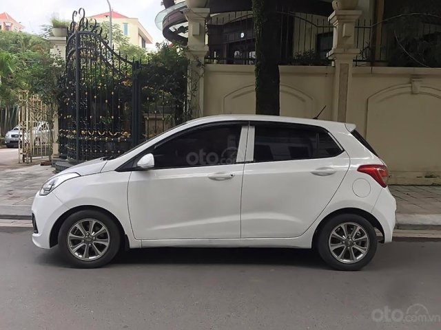 Bán Hyundai Grand i10 1.0 MT 2015, màu trắng, xe nhập, số sàn